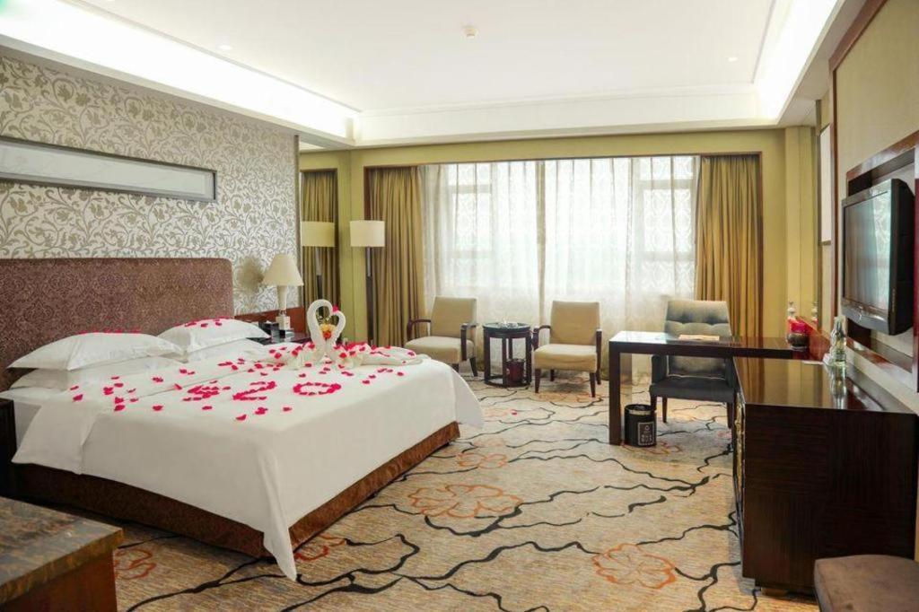 Eurasia International Hotel Dongguan  Zewnętrze zdjęcie